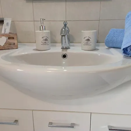 Sea Flat 10 Min Front 30 Min Pisa Tower And Airport Apartment *